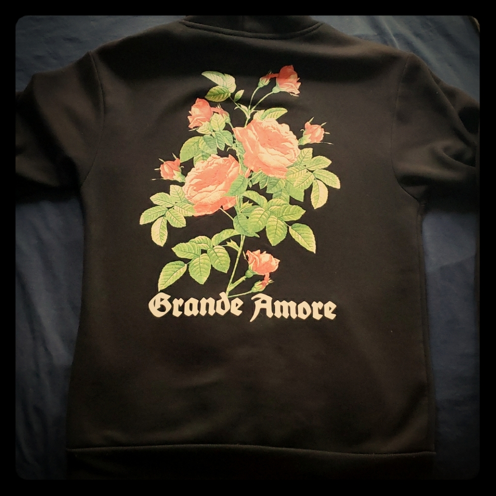 H&M Dividend Grande Amore Hoodie